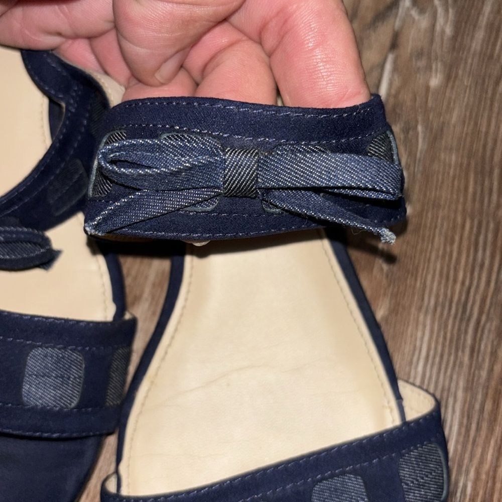 Isaac Mizrahi Navy Blue Women's Sandals / Flats adjustable straps & bows. - Picture 9 of 9